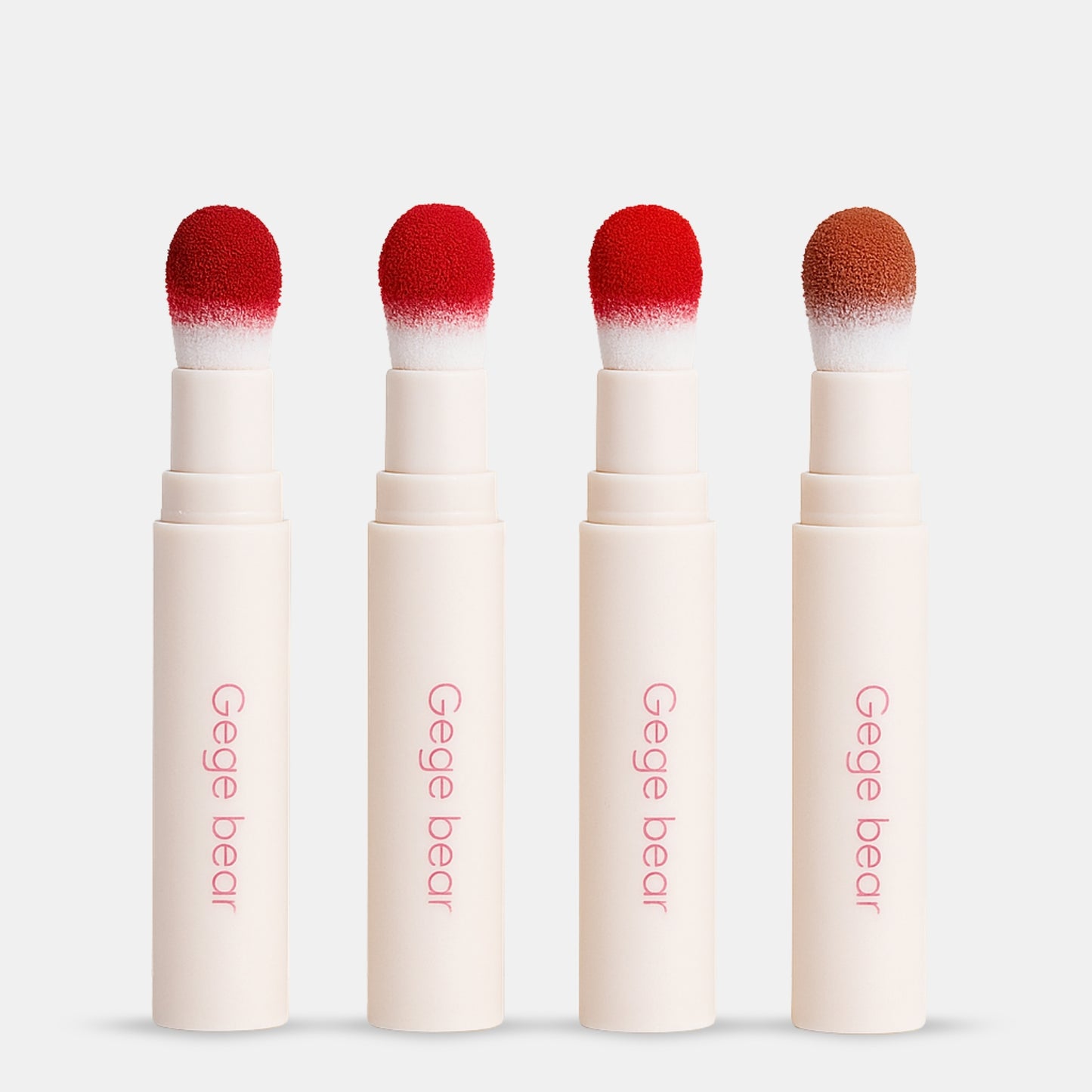 Labial Efecto Polvo Con Aplicador en Espuma